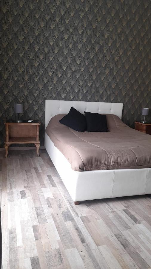 Ianuzza House Apartment คาตาเนีย ภายนอก รูปภาพ