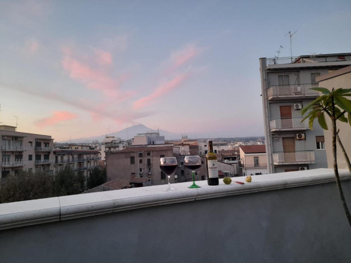 Ianuzza House Apartment คาตาเนีย ภายนอก รูปภาพ